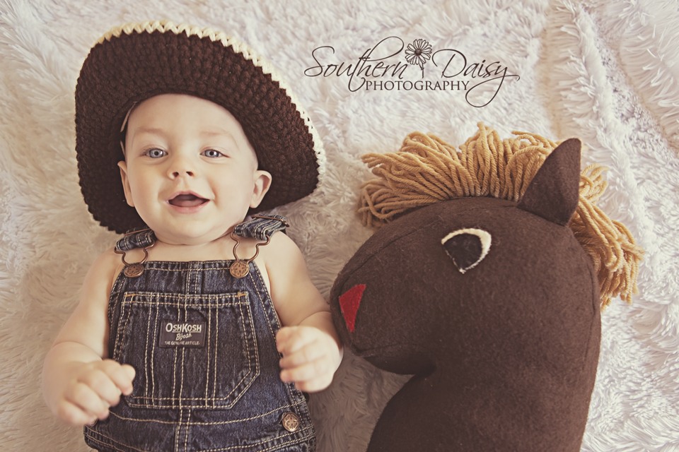 7 month old boy | Southern Daisy Photography