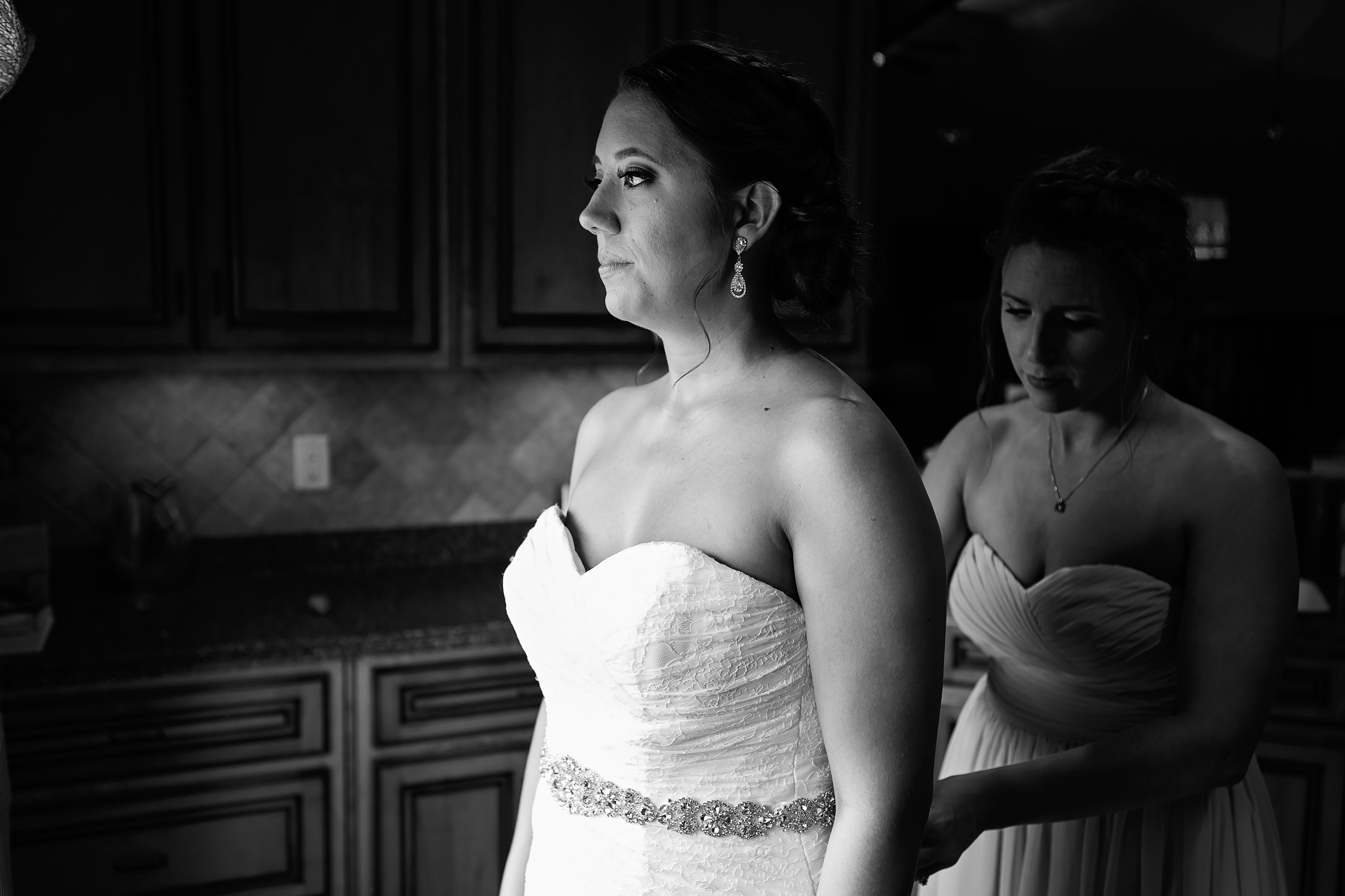 Bride getting ready - Rock Creek Farm - Gallatin Wedding Photographer