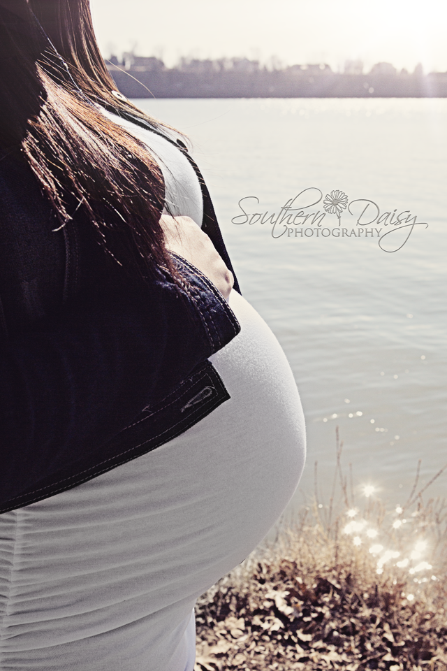 Maternity Photo | Southern Daisy Photography