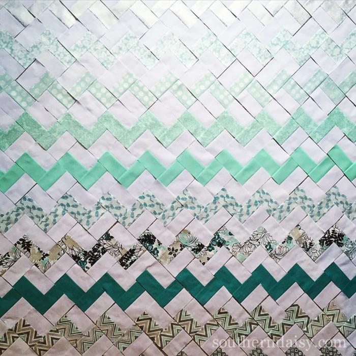 Chevron Quilt {Free Pattern} - southerndaisy.com