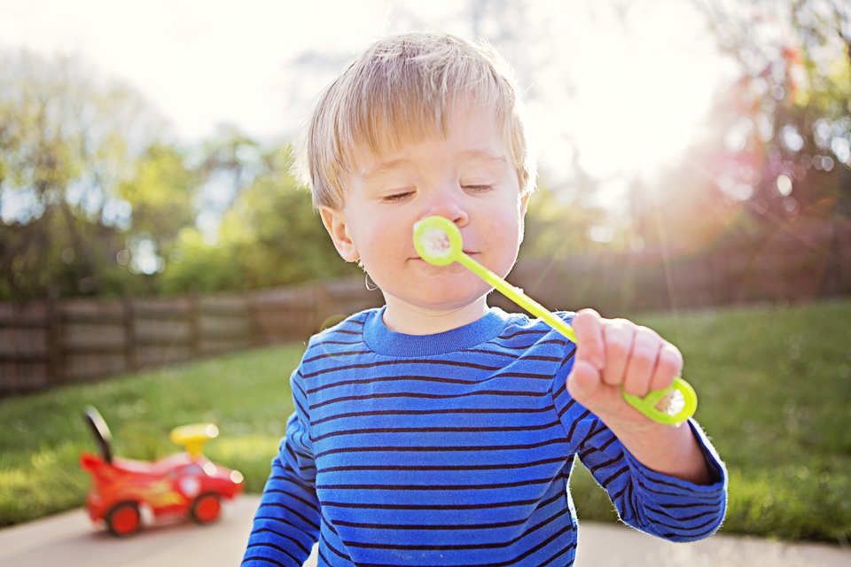 Blowing Bubbles | southerndaisy.com